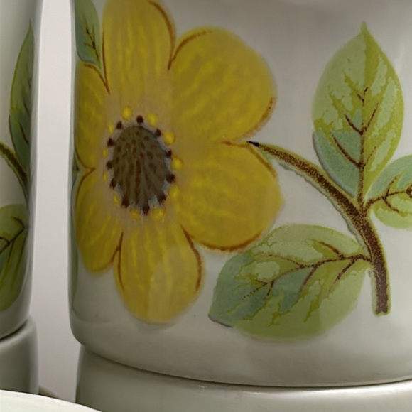 Vintage 1973 Royal Doulton Lambeth Stoneware Summer Days Pattern Set Of 8 Mugs - Picture 10 of 14